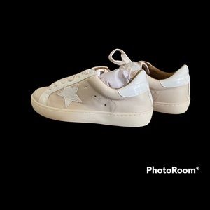 Women’s shoes never worn